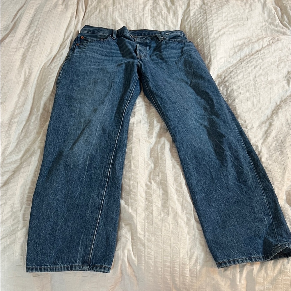 Levi's Relaxed Fit Blue Jeans 501 90’s style sz. 28